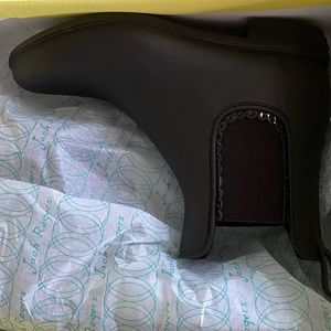 jack roger rain booties